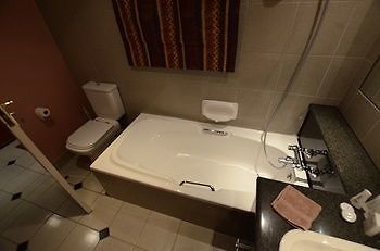 Norscot Manor Guest Lodge Sandton Dış mekan fotoğraf