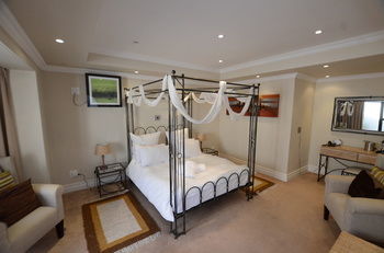 Norscot Manor Guest Lodge Sandton Dış mekan fotoğraf