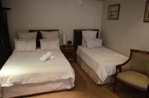 Norscot Manor Guest Lodge Sandton Dış mekan fotoğraf